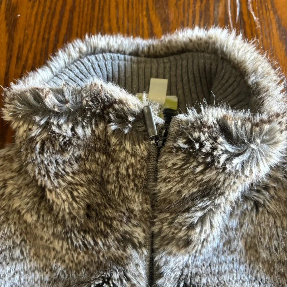 Fuda Faux Fur Knitted Back Tan Vest Size S - Picture 3 of 7